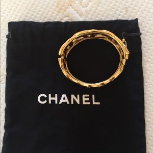 CHANEL Jewelry - Lovely vintage Chanel bracelet CHANEL Jewelry - Lovely vintage Chanel bracelet